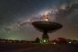 Murriyang, CSIRO’s Parkes radio telescope beneath the Milky Way. Credit: Alex Cherney/CSIRO 