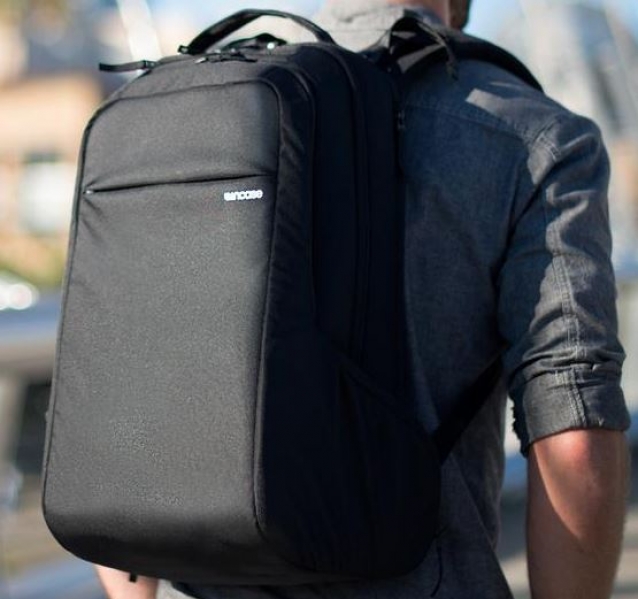 Incase designs hotsell corp icon backpack