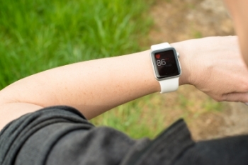 Booming North American wearables market hits US$2 billion for quarter