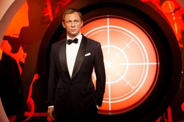 When it comes to malware, think like James Bond and trust no-one